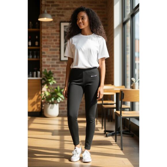 Champion Women’s Black Sweatpants Joggers Size Large - Picture 1 of 3